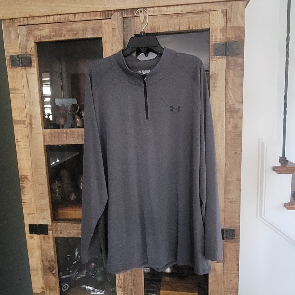 Under Armour Dark Gray Men’s Long-Sleeve Quarter-Zip Pullover
